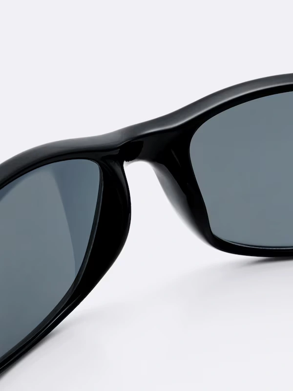 UV Protection Curve Lenses Sunglasses 4 UV Protection Curve Lenses Sunglasses