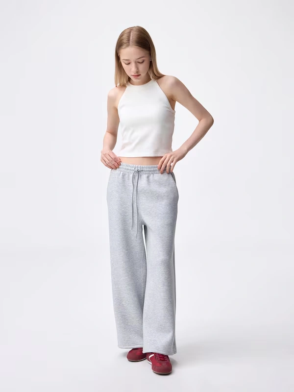 Bra-Feel Cropped Halter Neck Tank Top