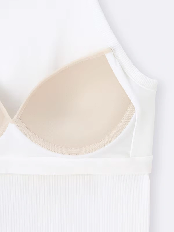 Bra-Feel Cropped Halter Neck Tank Top