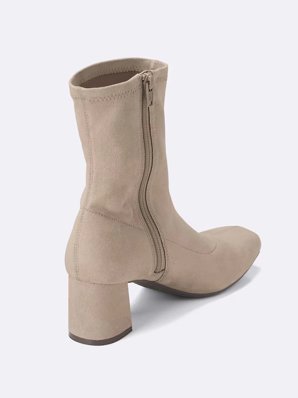 Ultra Stretch Heel Boots 3 Ultra Stretch Heel Boots